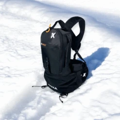 COXA CARRY R8 RACE (8L) -Ski Equipment Coxa R8 Race lifestyle