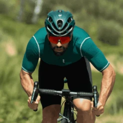 Catlike Kilauea Allround Road Helmet -Ski Equipment Kilauea Green Action