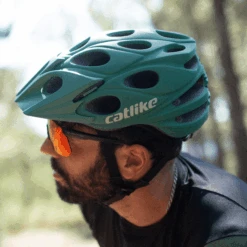 Catlike Leaf MTB Helmet -Ski Equipment Leaf Green Action