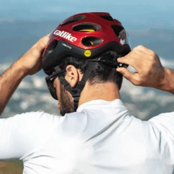 Catlike Vento Aero Comp Road Helmet -Ski Equipment Vento Red Action